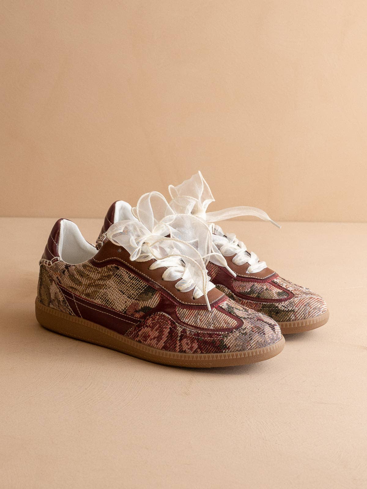 The Dalia | Mauve Tapestry Lace Up Sneaker