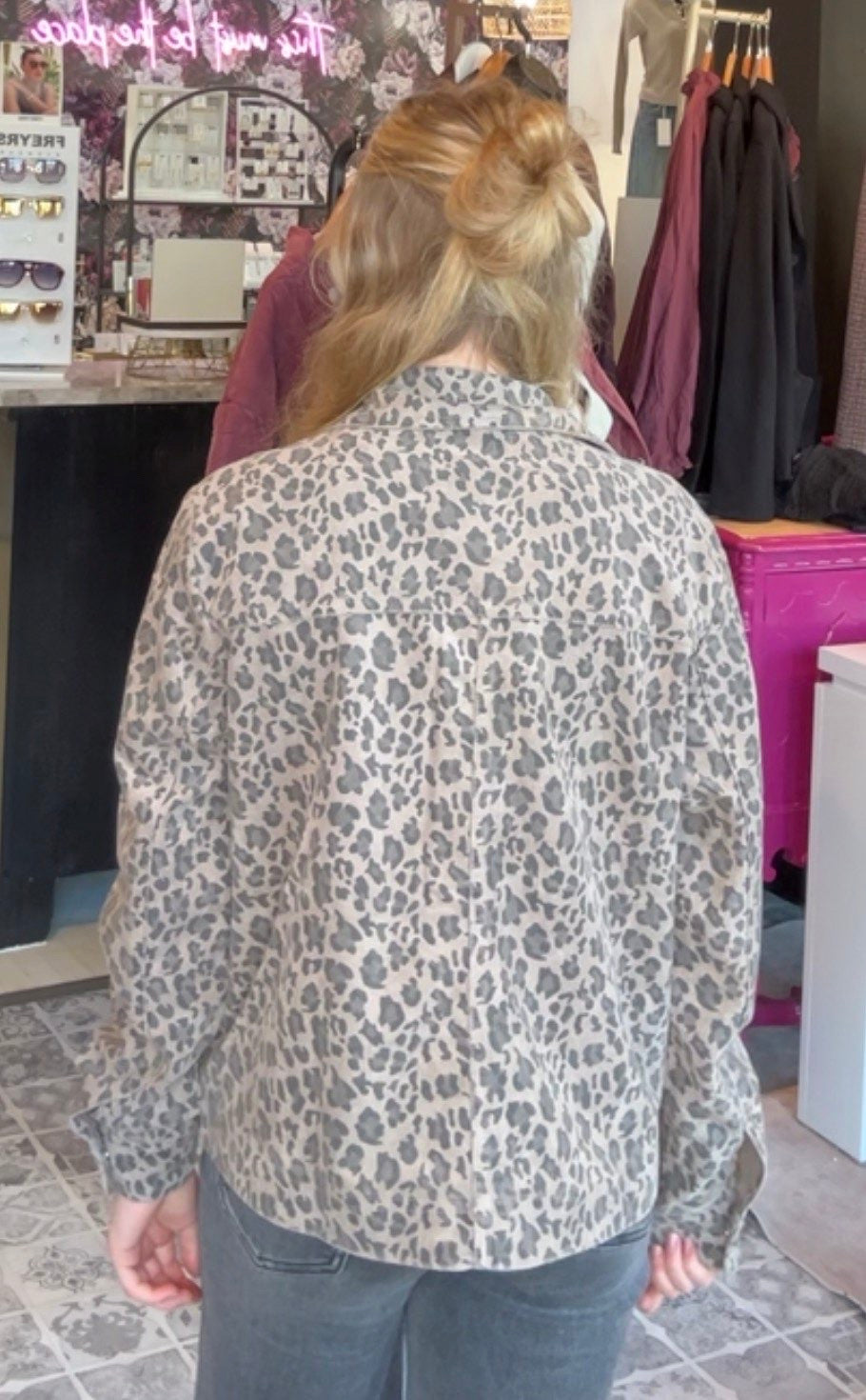 KUT FROM THE KLOTH The Arya Cheetah Print Shirt Jacket