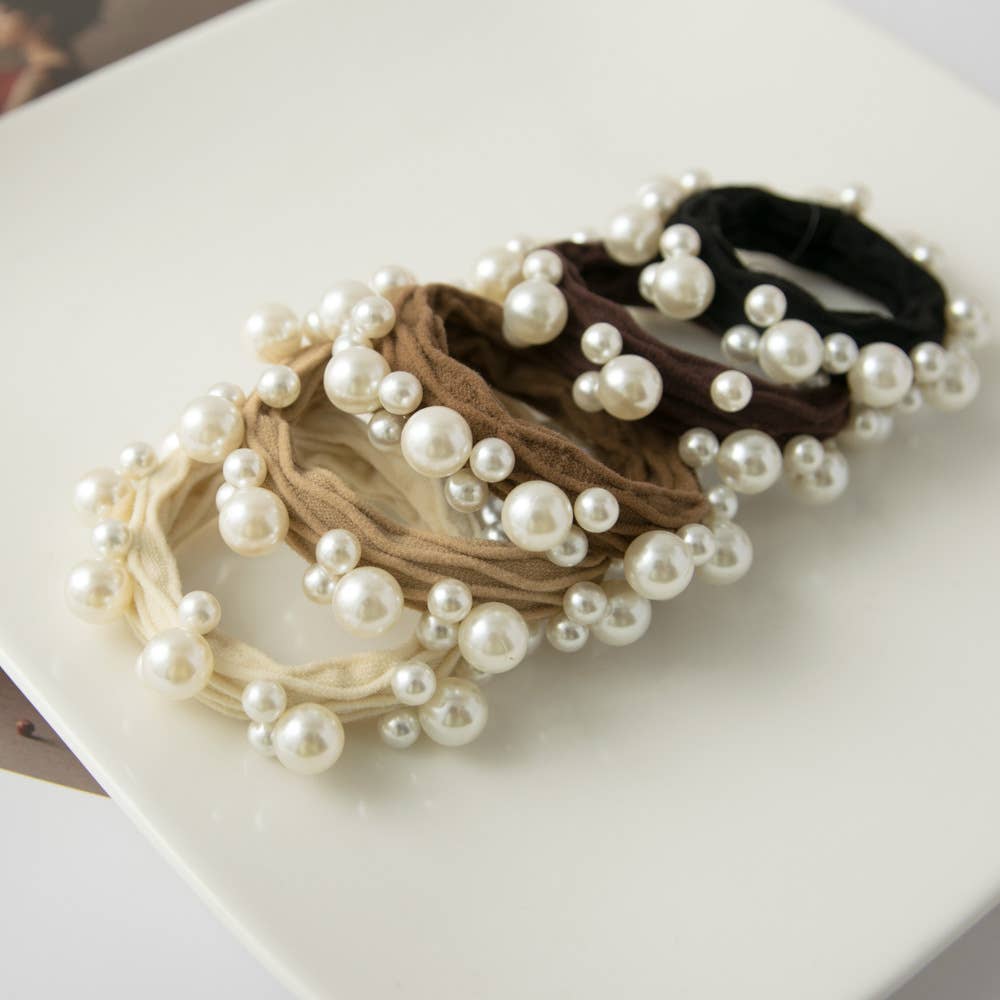 The Textured Seamless Pearl Hair Tie (Set of 5)