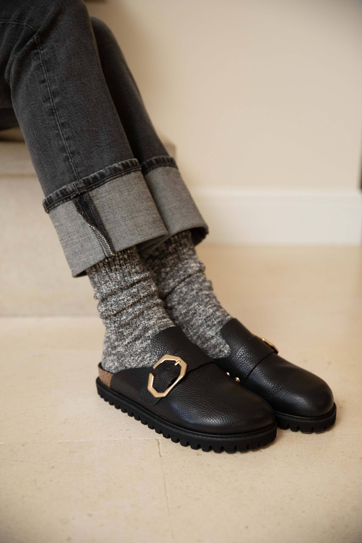 The Grisel Leather Black