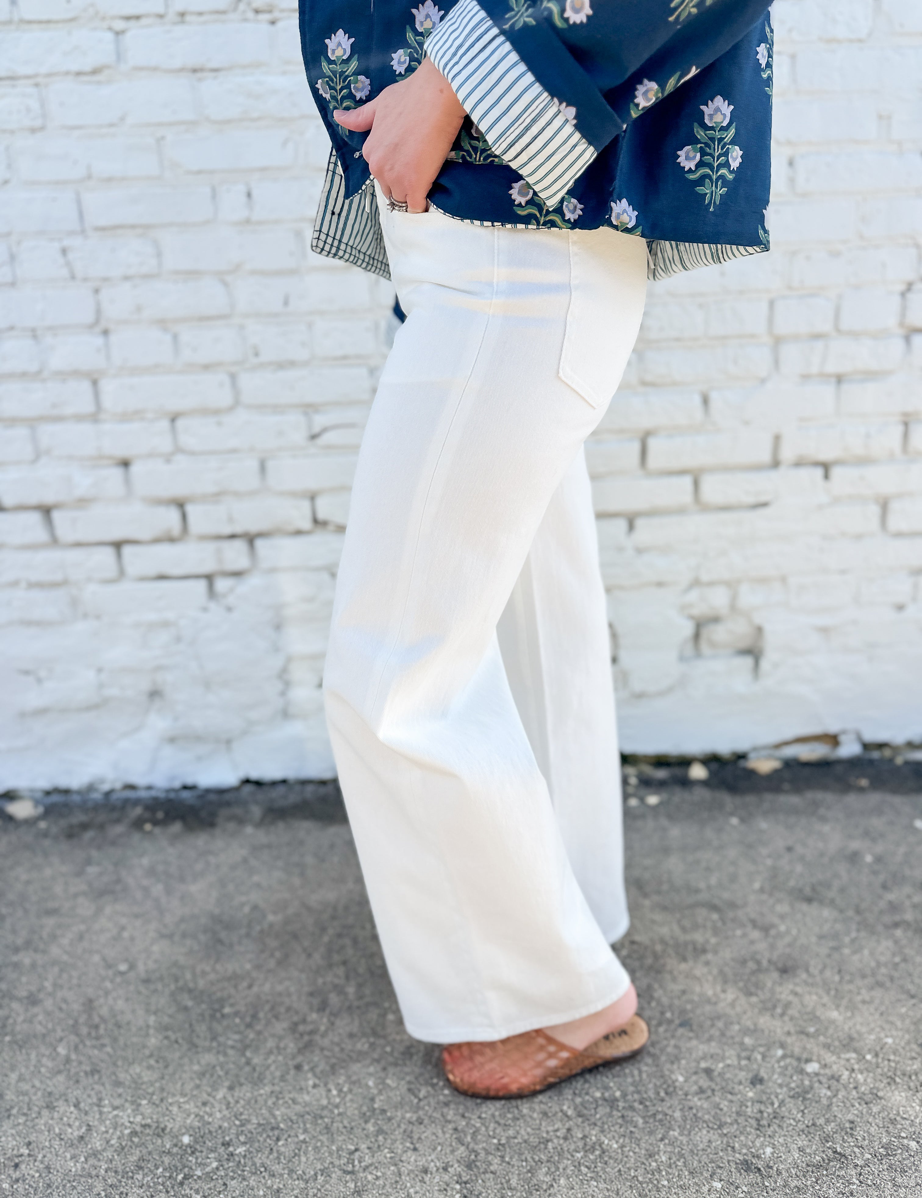 DAZE The Madison Mid Rise Wide Leg