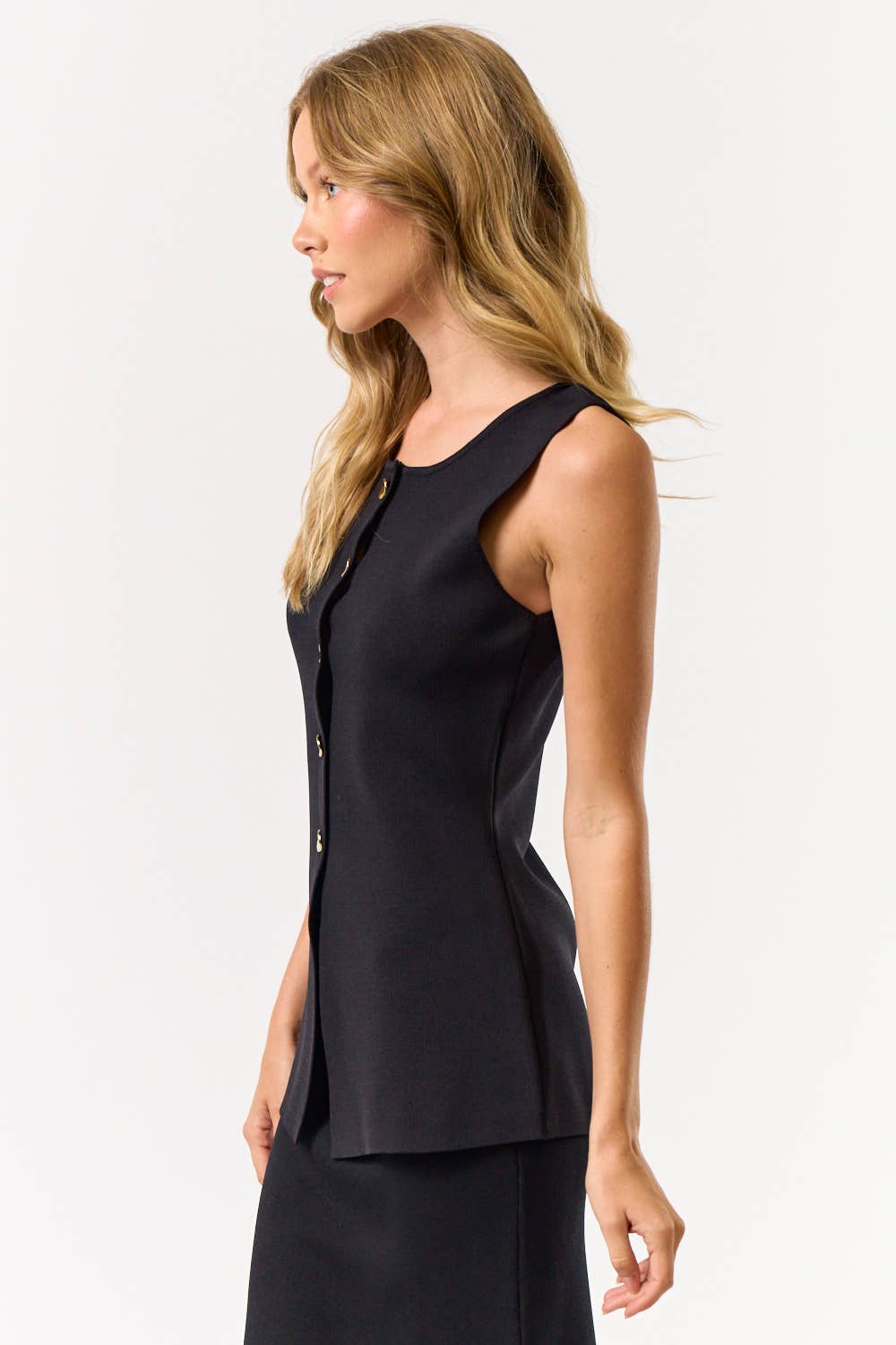 The Lara Sleeveless Button Down Top