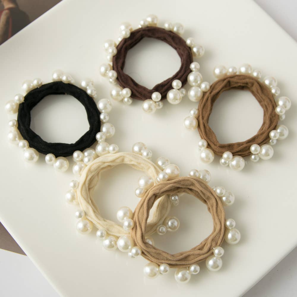 The Textured Seamless Pearl Hair Tie (Set of 5)