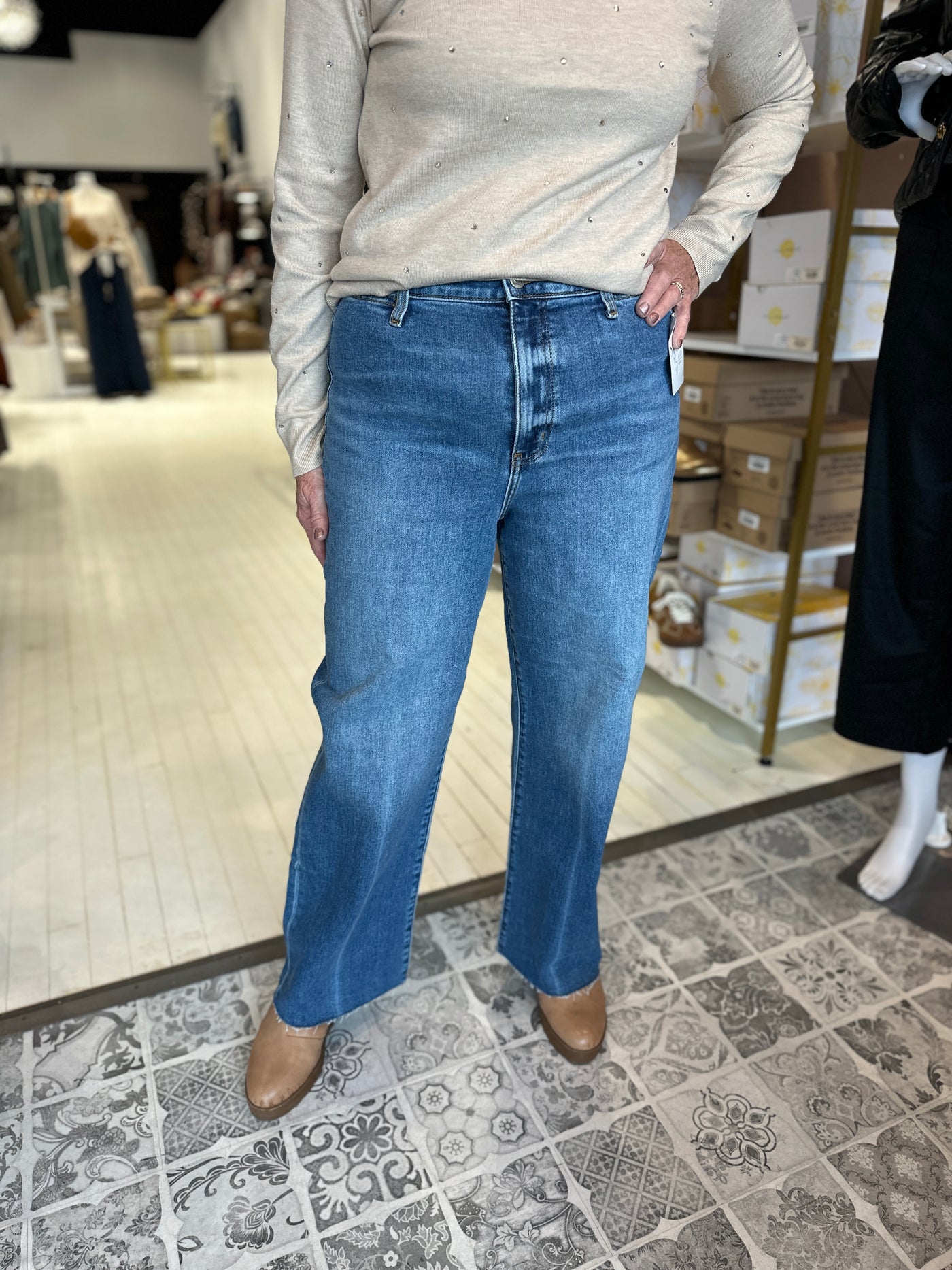 DAZE The Pleaser High Rise Wide Ankle with Welt Pockets