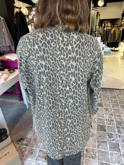 HIDDEN The Landon Oversized Cheetah Shacket