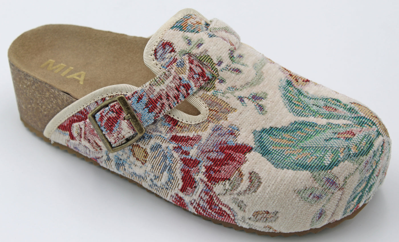 MIA The Qwest Clog