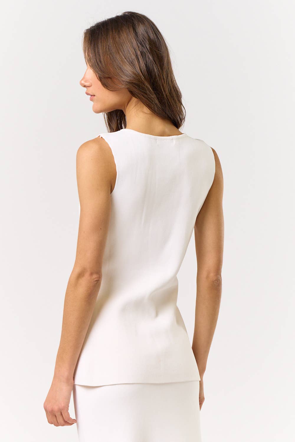 The Lara Sleeveless Button Down Top