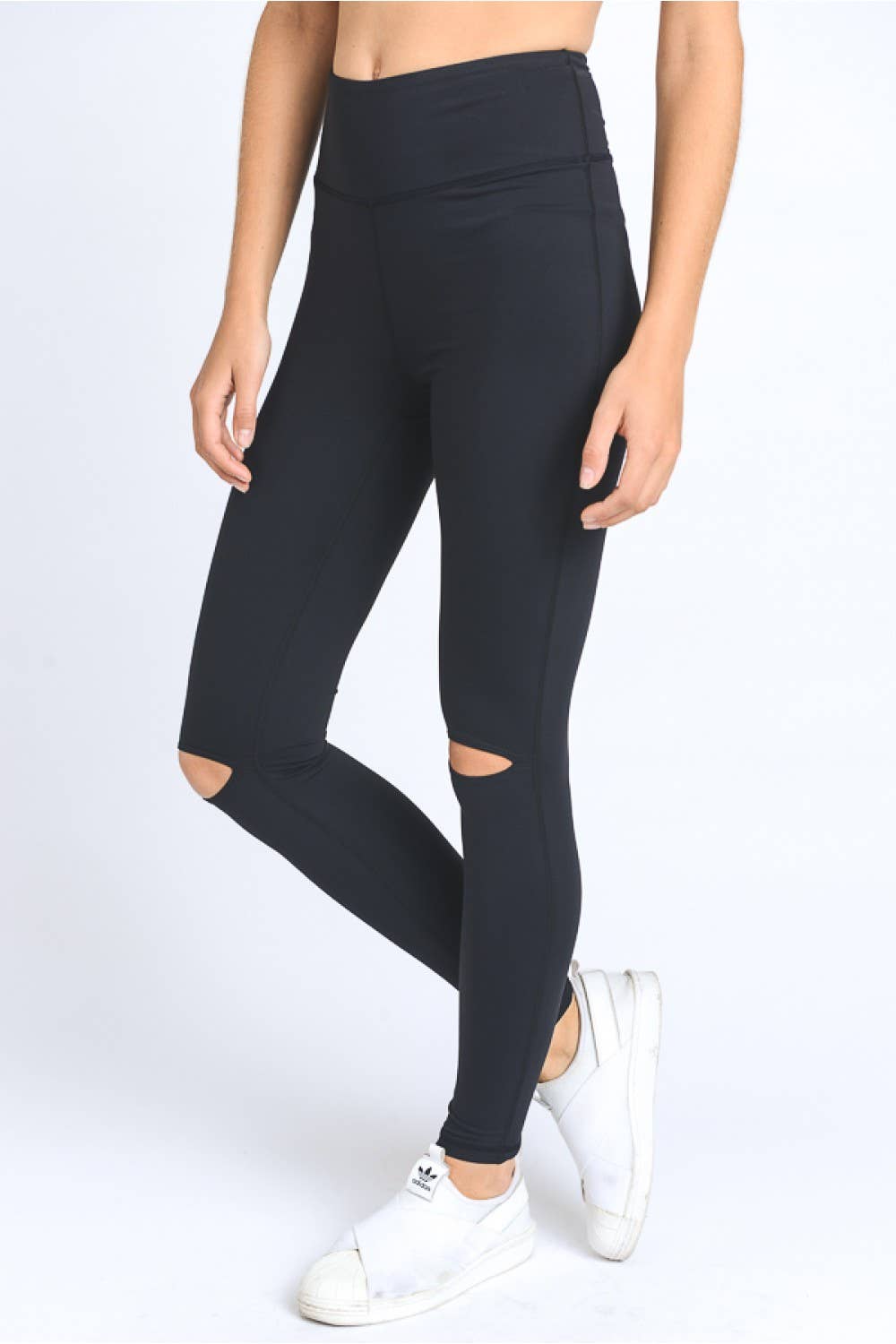 MONO B The Knee Cut-Out Highwaist Leggings